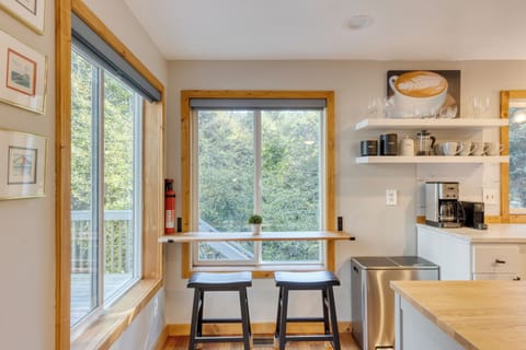 Additional barstool seating.