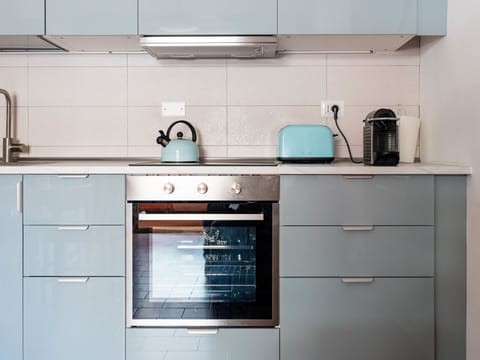 Cloud, Sky, Table, Plant, Furniture, Chair, Tableware, Building, Azure, Flowerpot