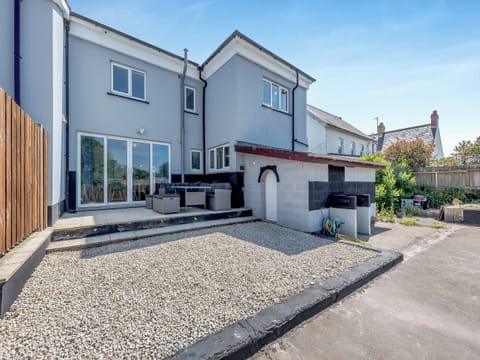 Outdoor area | Snowdrop, Eglwyswrw