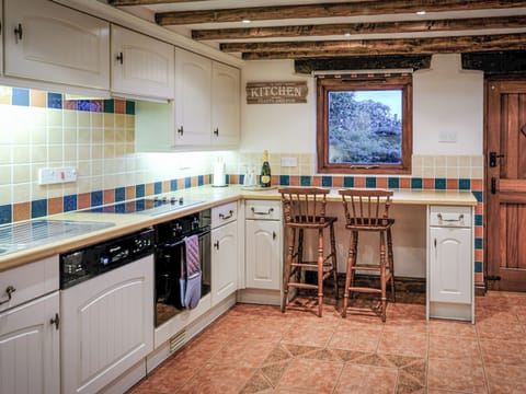 Kitchen | Pygreave Cottage, Combs, near Chapel-en-le-Frith