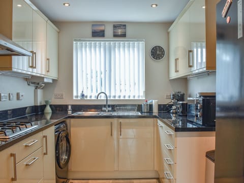 Kitchen | Poole Harbour House, Poole
