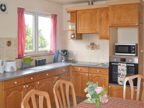 Kitchen/diner | The Junipers, Tain