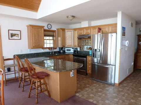 main kitchen - granite counter top