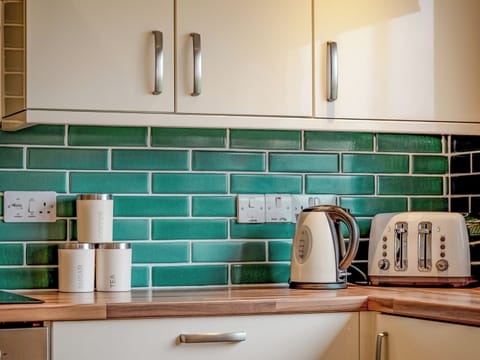 Kitchen/diner | Dovecote - Bachilton Farm, Methven, near Perth