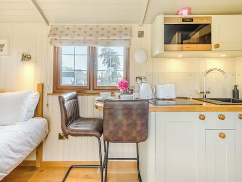 Interior | Mayflower - Llawrllan, St Harmon, near Rhayader