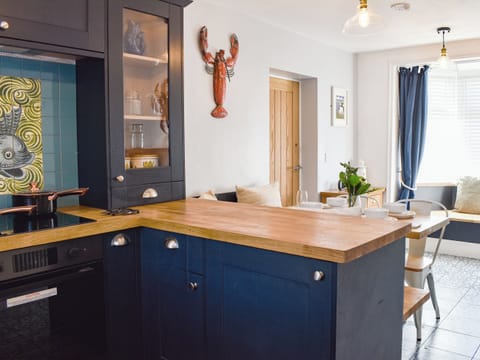 Kitchen/diner | White Horses - White Cottages, Newborough 