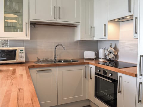 Kitchen/diner | Sea View, Deganwy, near Llandudno