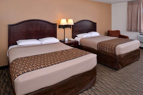 Work comfortably at the desk, then relax into bed.