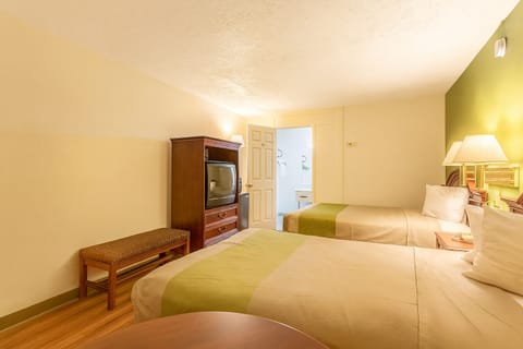 Spread out your luggage and enjoy extra space to unwind.