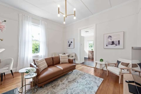 Art Deco w/ Modern Twist! 