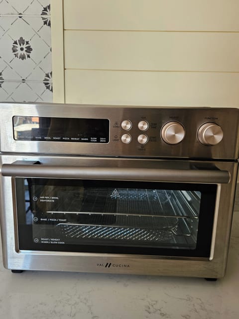 large toaster/ oven/air fryer