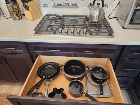 pots, pans, cooktop only- no oven.