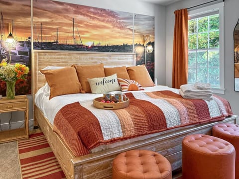 Primary Bedroom - King Bed - Upstairs