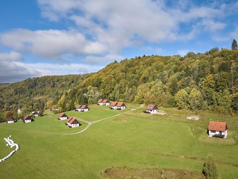 Grass, Grassland, House, Natural Landscape, Landscape, Plain, Rural Area, Cottage, Land Lot, Highland