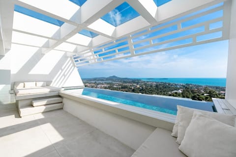Stunning ocean panorama from the rooftop terrace at Villa Ocean Serenity, Koh Samui