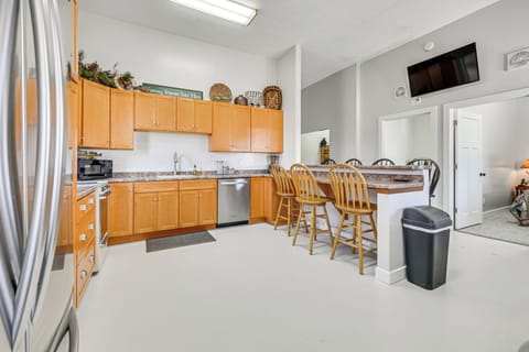 Kitchen | Microwave | Drip Coffee Maker | Dishwasher