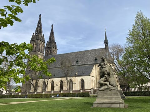 Sky, Steeple, Spire, Facade, Church, Landmark, Place Of Worship, Medieval Architecture