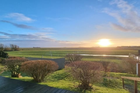 Surroundings [summer] (1-5 km)