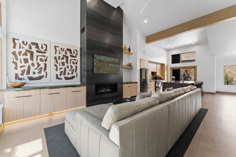 Ina's Way Townhomes, Unit D.