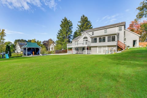 Essex Junction Vacation Rental | 2BR | 1BA | Step-Free Entry | 1,037 Sq Ft