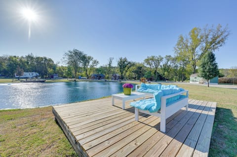 Steamboat Rock Vacation Rental | Studio | 1BA | 450 Sq Ft | 4 Steps to Enter