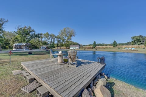 Steamboat Rock Vacation Rental | Studio | 1BA | 675 Sq Ft | 3 Steps to Enter