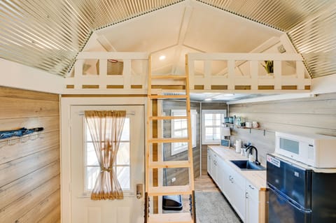 Loft (Access Via Ladder | Queen Mattress | 2nd Floor