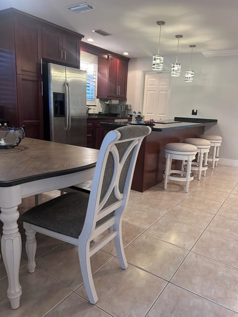 Well, appointed kitchen and dining area