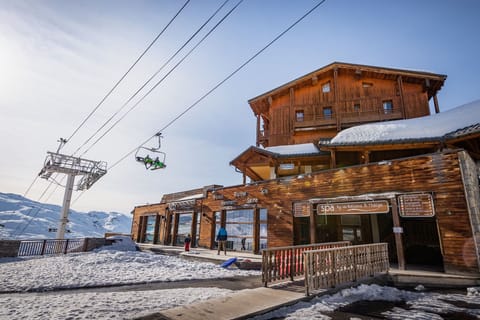 Enjoy the serene mountain atmosphere and crisp air in this picturesque retreat, steps away from ski slopes and nature trails.