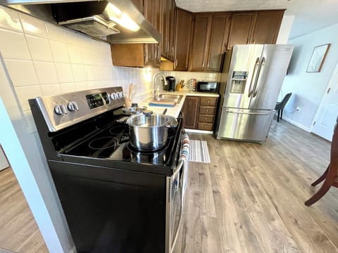 Electric oven and plenty of option to cook the best meals