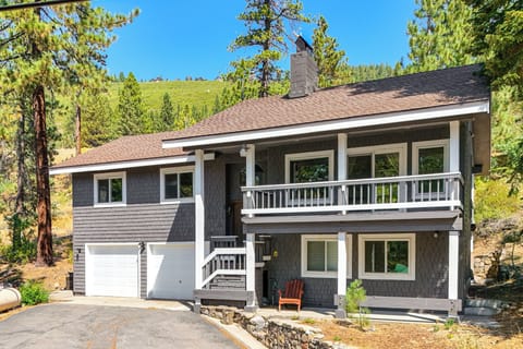 Truckee Vacation Rental | 4BR | 2BA | 1,700 Sq Ft | Stairs Required