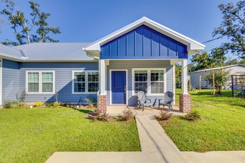 Tallahassee Vacation Rental | 3BR | 2BA | 1,200 Sq Ft | 2 Steps to Enter
