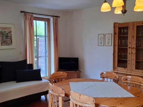 Fischerwinkel Apartment No. 2 - Wasserleonburg Castle Cabin in Friuli-Venezia Giulia