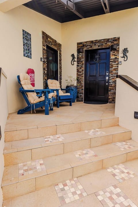 Entry patio