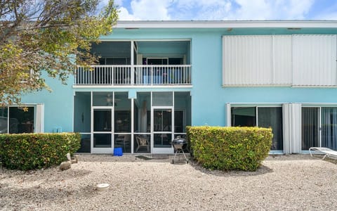 Our Screened Patio steps away from Pool