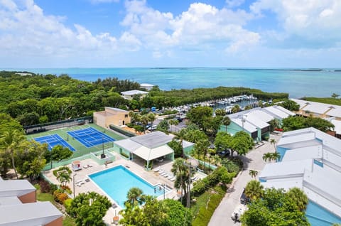 Heated Pool ! Clubhouse with Bathrooms, Pickleball, Tennis courts and Basketball