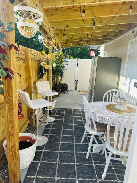Outdoor dining