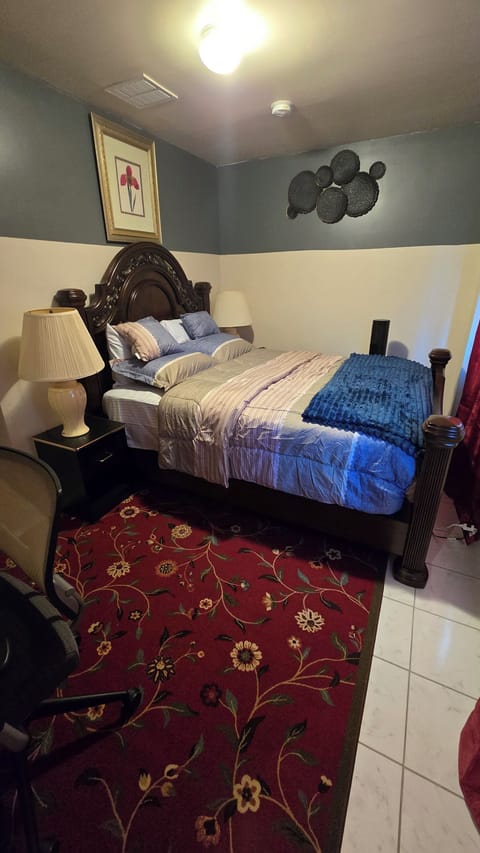 bedroom with bedsheets, pillows and pillowcases, blanket, TV , strong WIFI. work