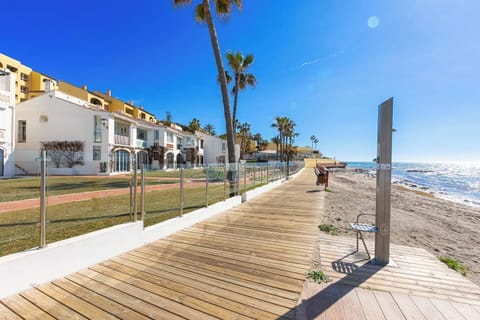 Dona Lola Boardwalk