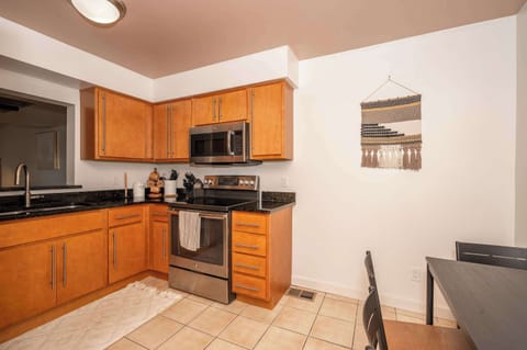 Fully equipped kitchen