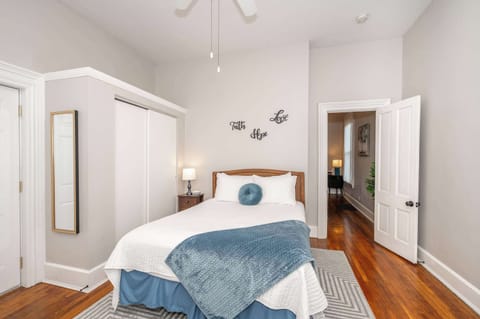 Bedroom with Queen Bed