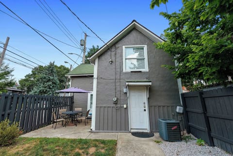 Welcome to Contemporary German Village 3 Bed!