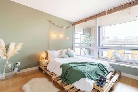 Relax in the queen-size bed: Premium linens and soft pillows ensure a restful night's sleep
