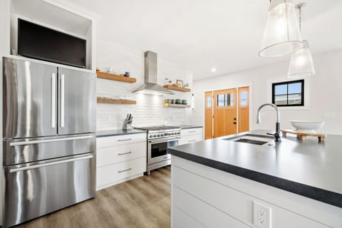 3fd729d7-dabc-4dca-9aab-8611c4f64813