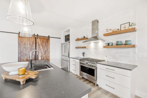 16d2872d-6d07-41df-97a3-f101dec992cd