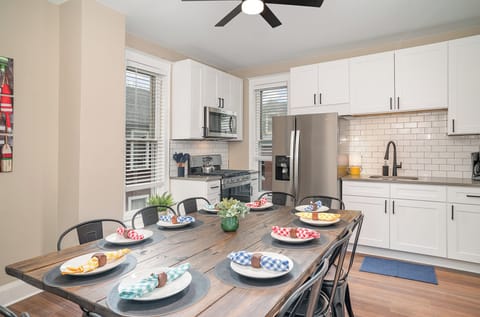 Dining table can sit 10 people