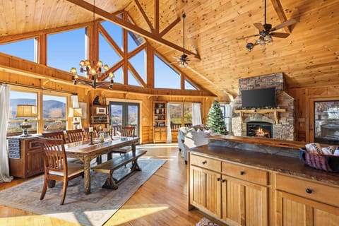 Chasing Views Main Cabin