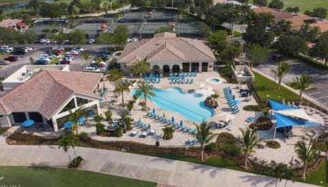 Clubhouse, resort-size pool & hot tub, cabana bar, gym.