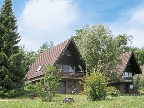 Property, House, Home, Roof, Cottage, Farmhouse, Real Estate, Building, Land Lot, Rural Area