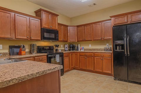 Fully equipped kitchen.